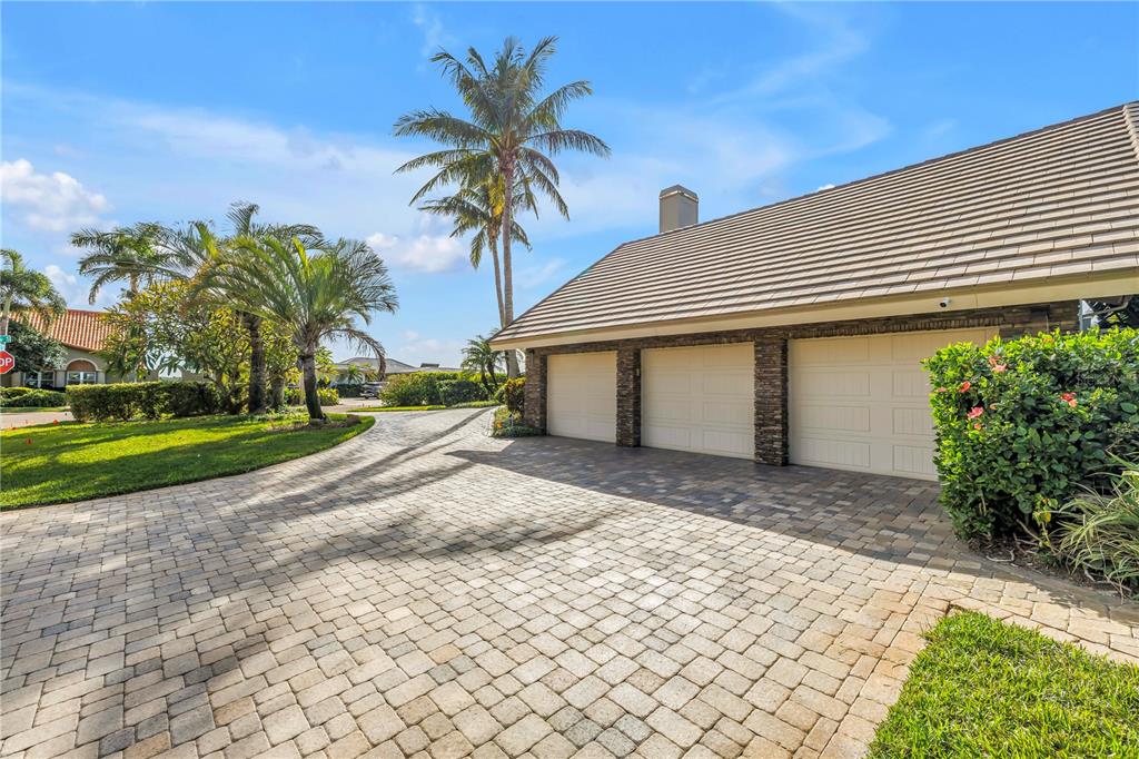 St Petersburg, Florida, 33715, United States, 4 Bedrooms Bedrooms, ,5 BathroomsBathrooms,Residential,For Sale,1999732