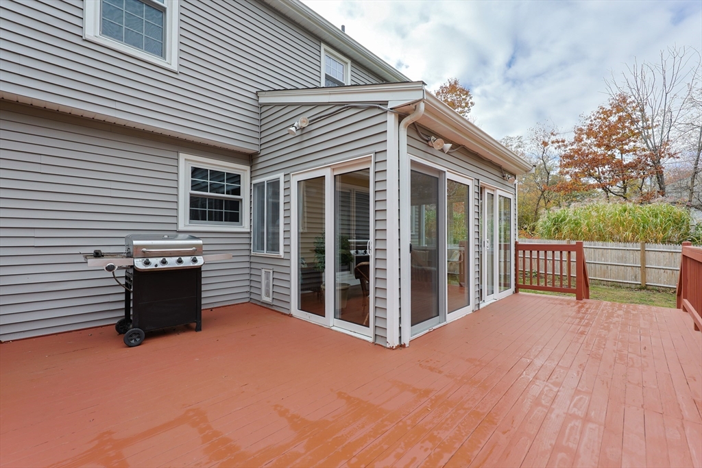 Medway, Massachusetts, 02053, United States, 4 Bedrooms Bedrooms, ,3 BathroomsBathrooms,Residential,For Sale,1991004