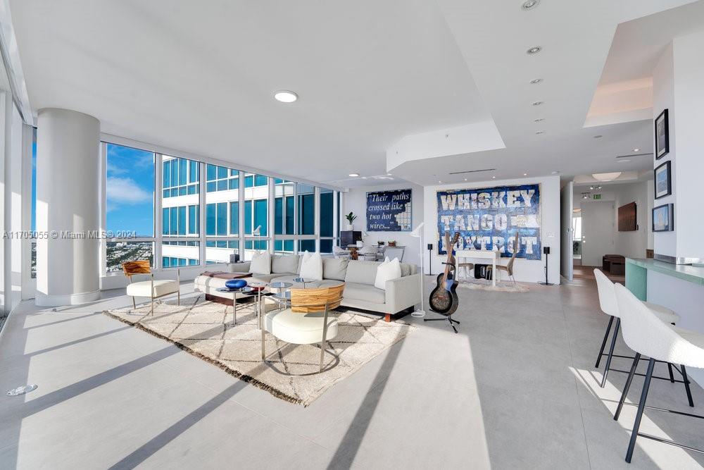 Miami Beach, Florida, 33139, United States, 2 Bedrooms Bedrooms, ,3 BathroomsBathrooms,Residential,For Sale,1877481