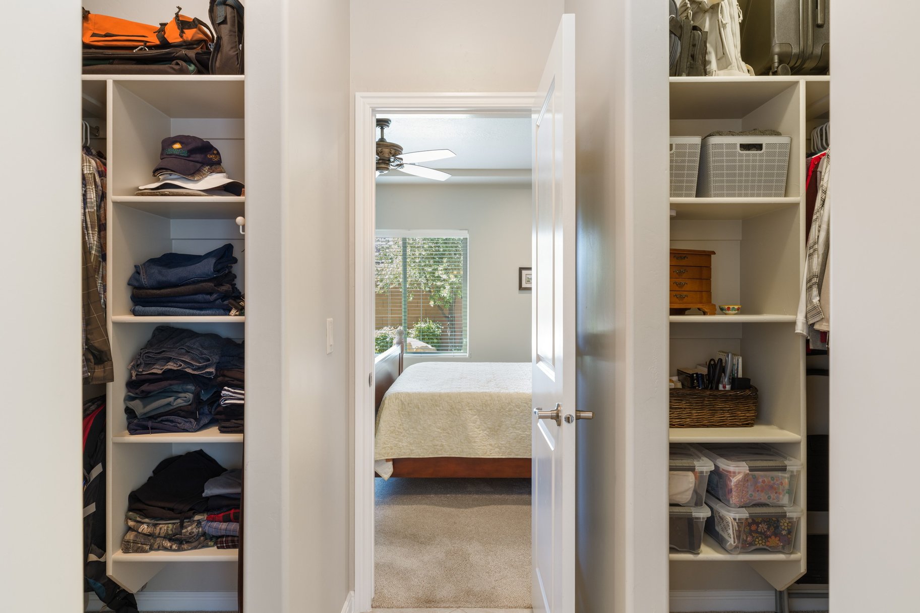  Cul-de-Sac Living with Room for It All—6 Bedrooms + Detached Workshop - 物件實景