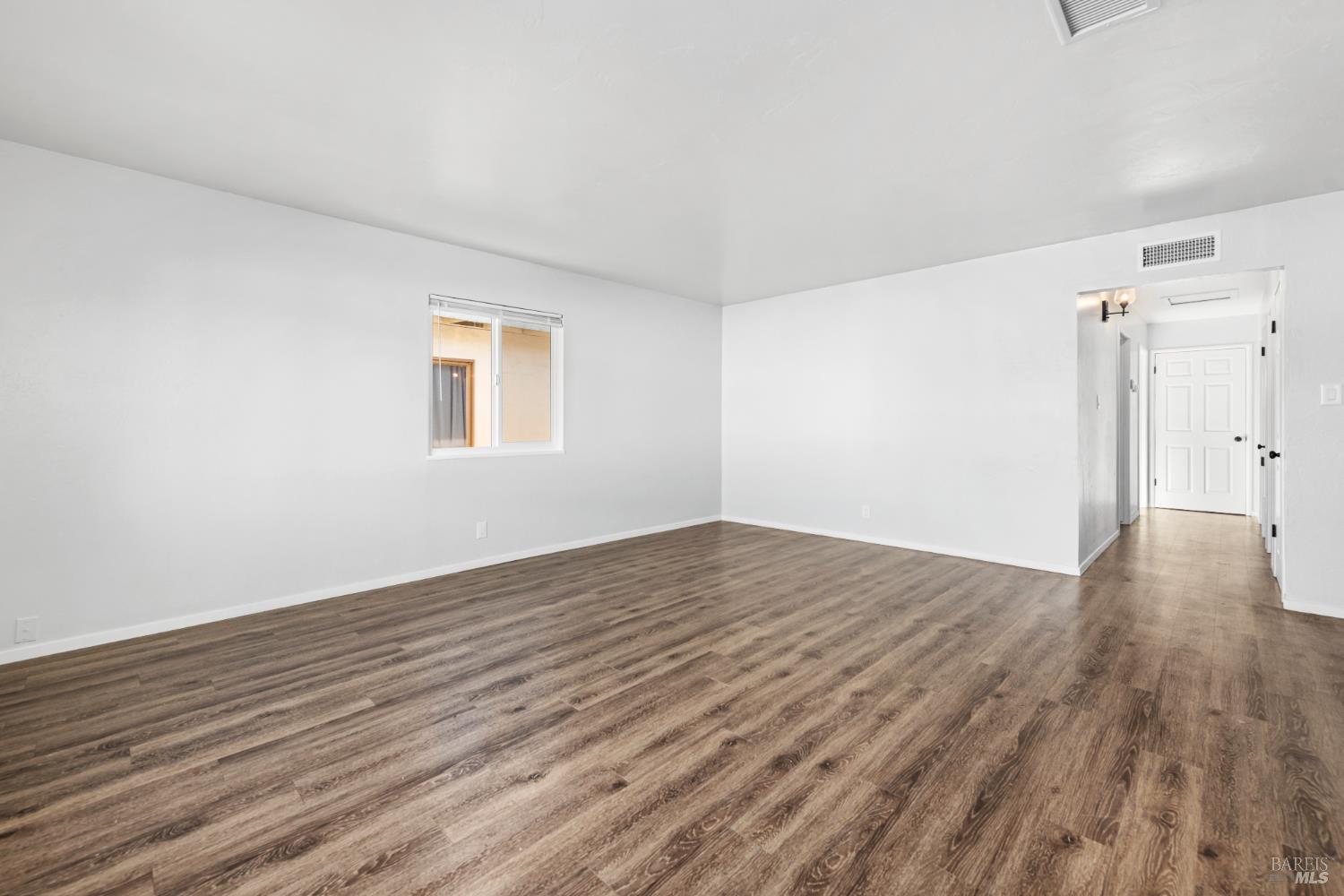 Vacaville, California, 95688, United States, 3 Bedrooms Bedrooms, ,2 BathroomsBathrooms,Residential,For Sale,2009088