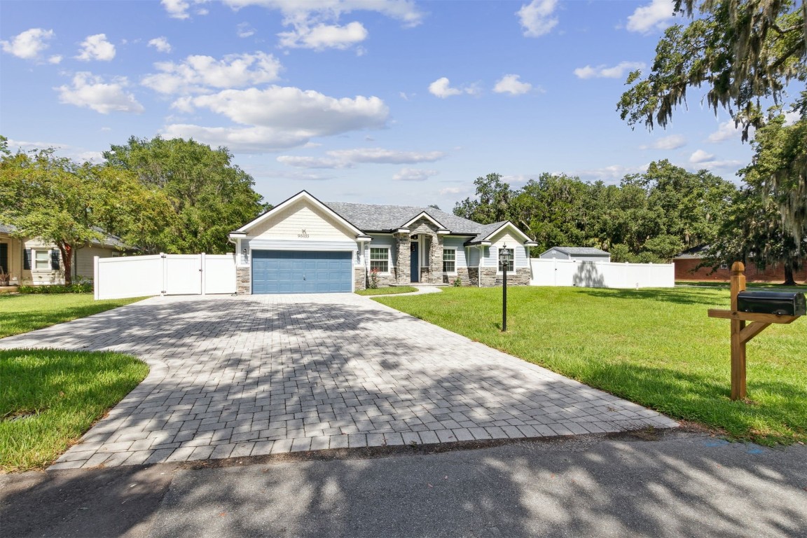 Fernandina Beach, Florida, 32034, United States, 3 Bedrooms Bedrooms, ,2 BathroomsBathrooms,Residential,For Sale,1916317