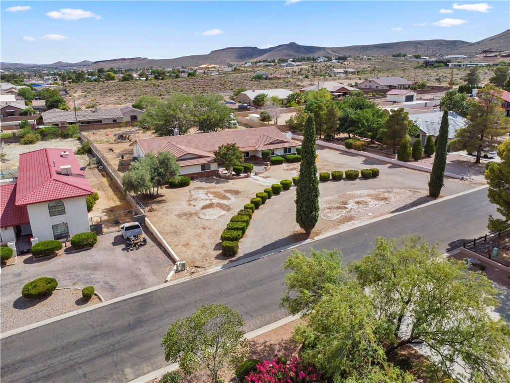 Kingman, Arizona, 86409, United States, 5 Bedrooms Bedrooms, ,1 BathroomBathrooms,Residential,For Sale,1891377