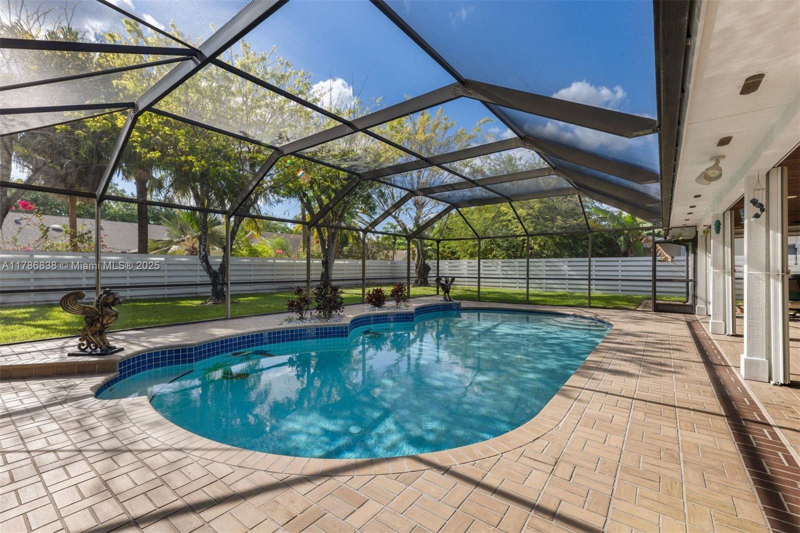 Miami, Florida, 33196, United States, 4 Bedrooms Bedrooms, ,4 BathroomsBathrooms,Residential,For Sale,1805262