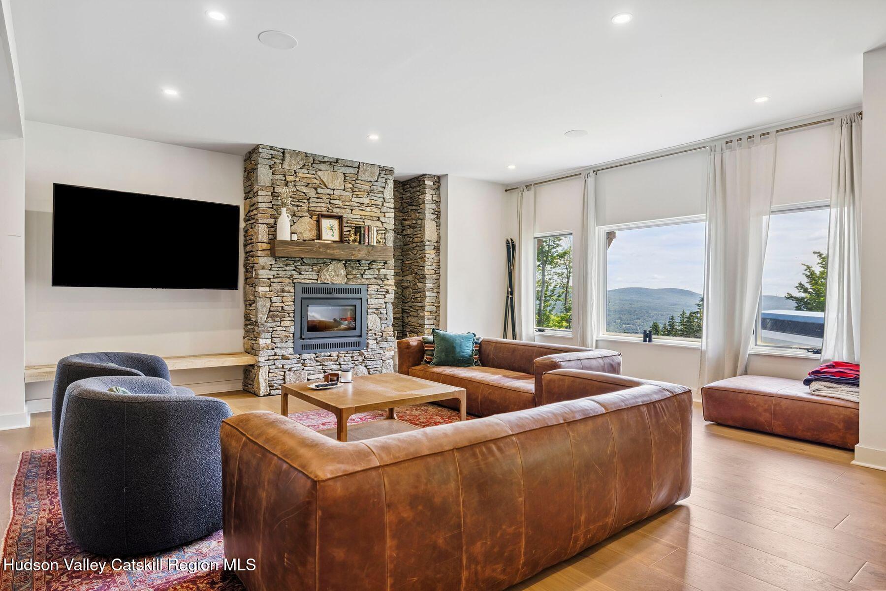 Windham, New York, 12496, United States, 6 Bedrooms Bedrooms, ,5 BathroomsBathrooms,Residential,For Sale,1905986