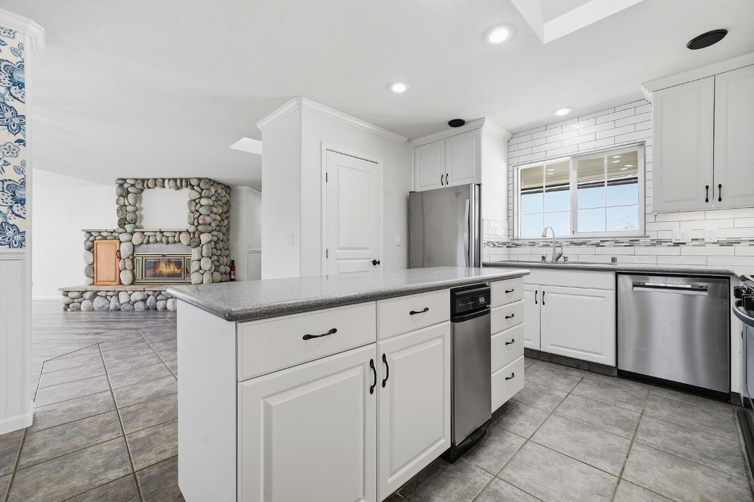 Valley Springs, California, 95252, United States, 3 Bedrooms Bedrooms, ,3 BathroomsBathrooms,Residential,For Sale,1983340