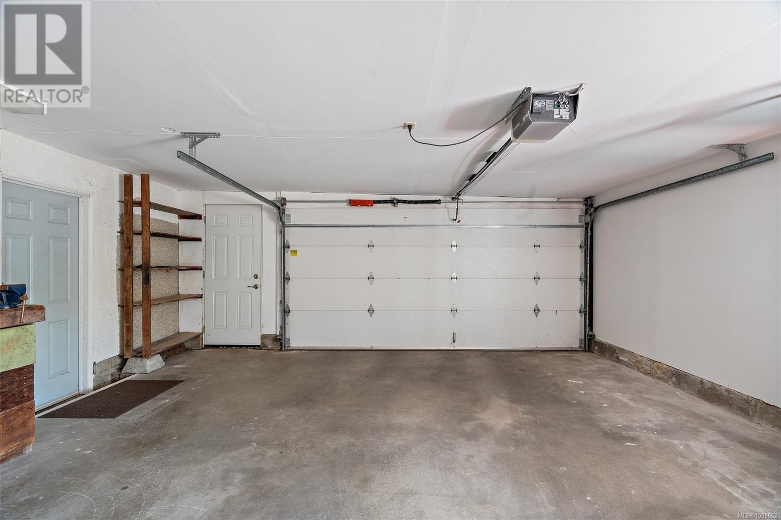 SAANICH, British Columbia, V8N 2E2, CA, 4 Bedrooms Bedrooms, ,3 BathroomsBathrooms,Residential,For Sale,1950351