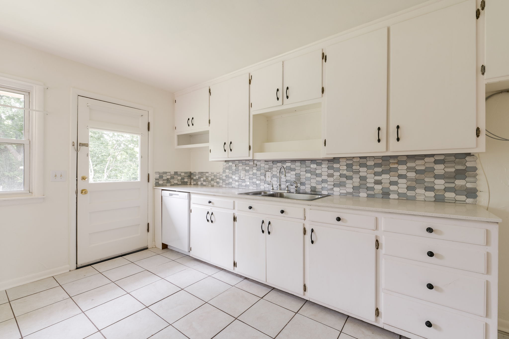  2505 Ashley Drive, The Village, OK 73120 - 物件實景