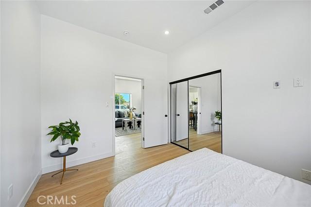 Paramount, California, 90723, United States, ,Residential,For Sale,1936983
