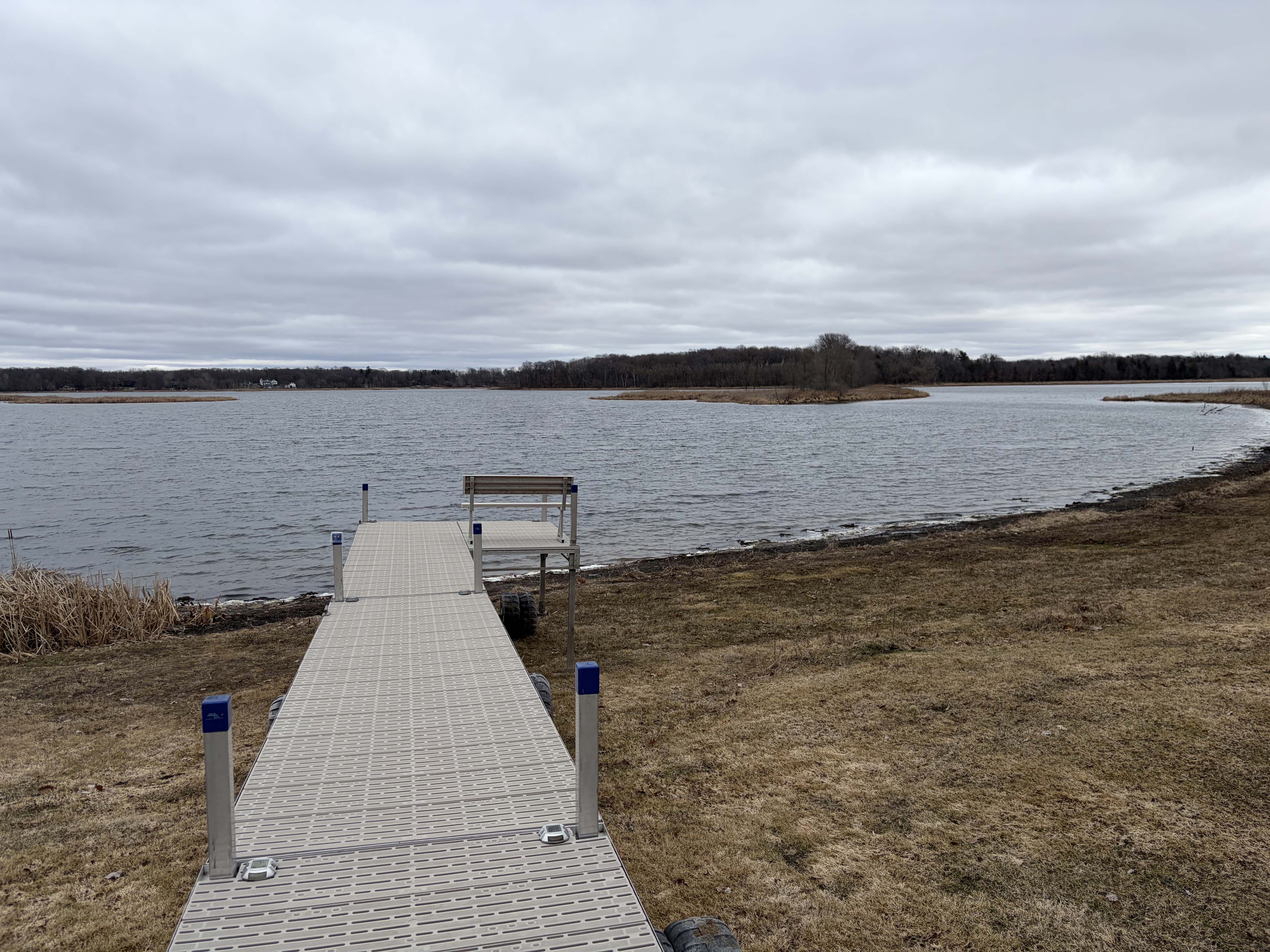  Serene Lake Home with Expansive Acreage - 物件實景