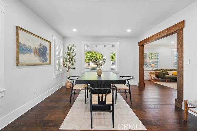 Los Angeles, California, 90018, United States, 5 Bedrooms Bedrooms, ,5 BathroomsBathrooms,Residential,For Sale,1984330