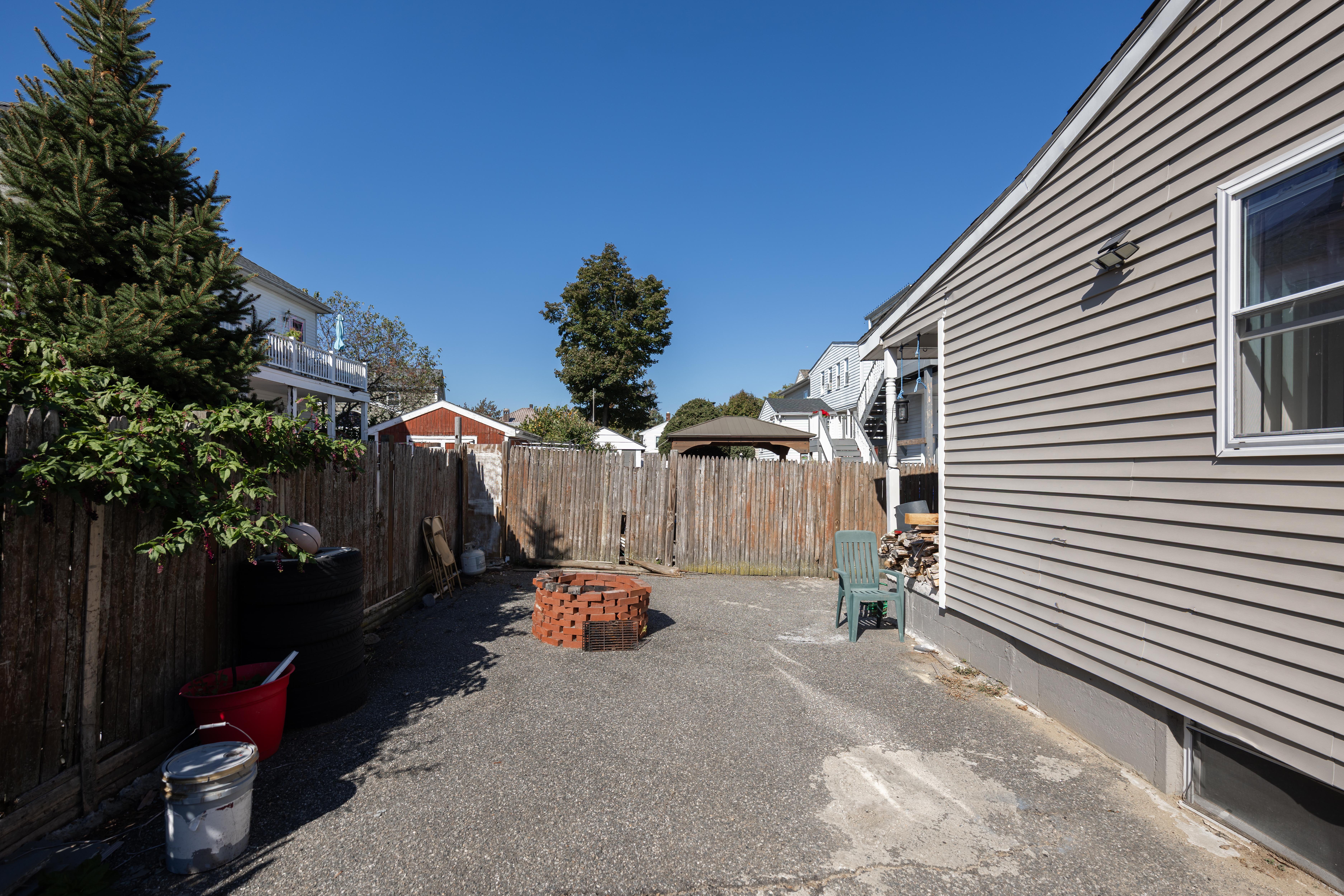 Chelsea, Massachusetts, 02150, United States, 5 Bedrooms Bedrooms, ,2 BathroomsBathrooms,Residential,For Sale,1983279