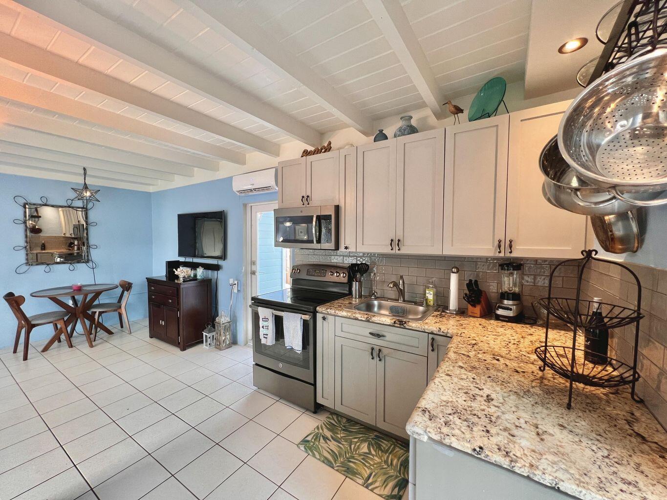 KEY LARGO, Florida, 33037, United States, 1 Bedroom Bedrooms, ,1 BathroomBathrooms,Residential,For Sale,1827867