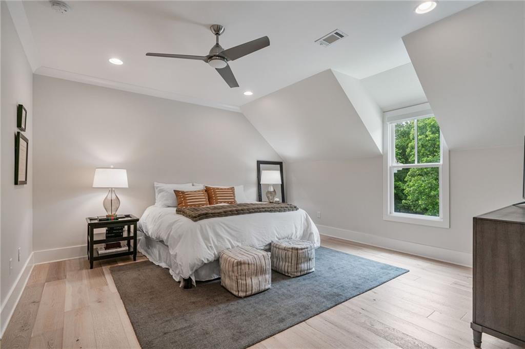 Canton, Georgia, 30115, United States, 5 Bedrooms Bedrooms, ,5 BathroomsBathrooms,Residential,For Sale,1878589