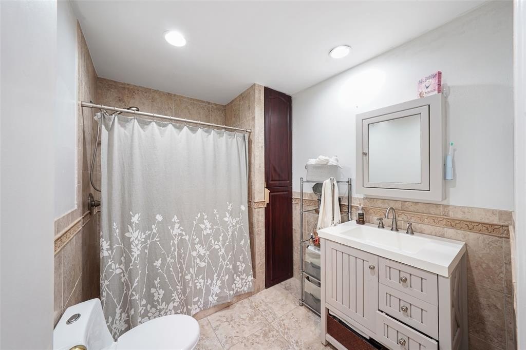 Miami, Florida, 33168, United States, 3 Bedrooms Bedrooms, ,2 BathroomsBathrooms,Residential,For Sale,1998718