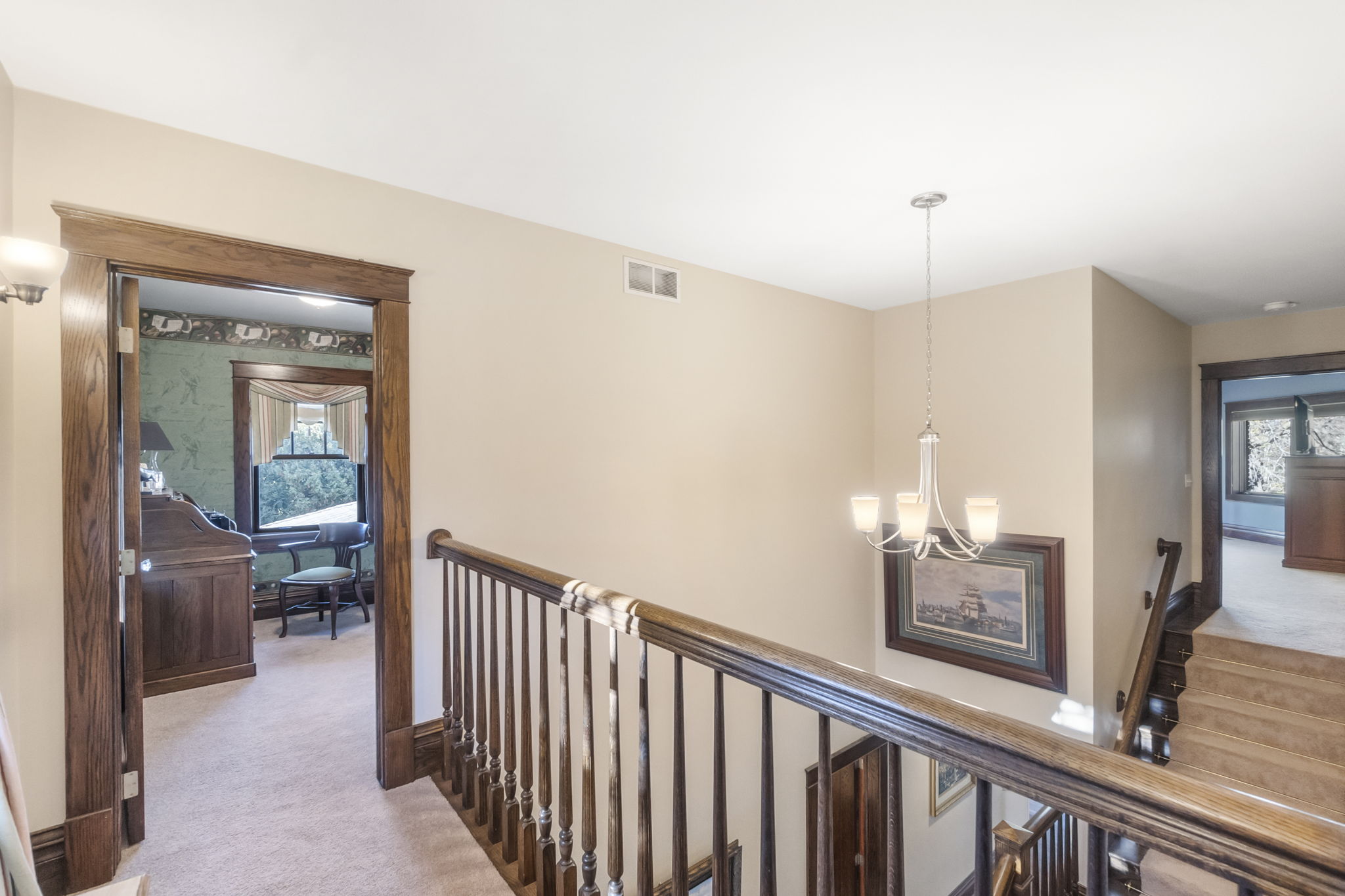 Mason City, Iowa, 50401, United States, 5 Bedrooms Bedrooms, ,3 BathroomsBathrooms,Residential,For Sale,1974101