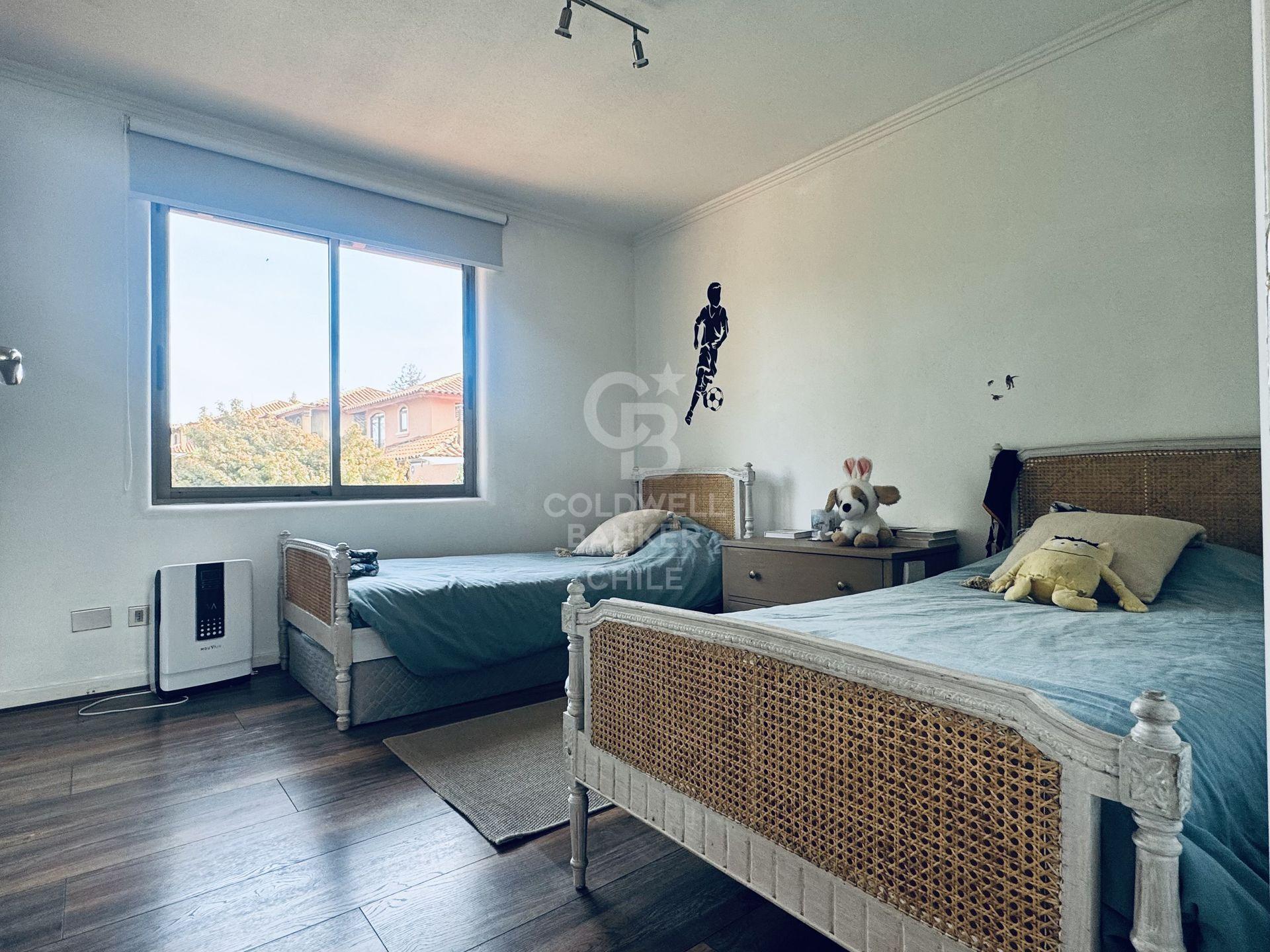 Lo Barnechea, Chile, 6 Bedrooms Bedrooms, ,4 BathroomsBathrooms,Residential,For Sale,1950367