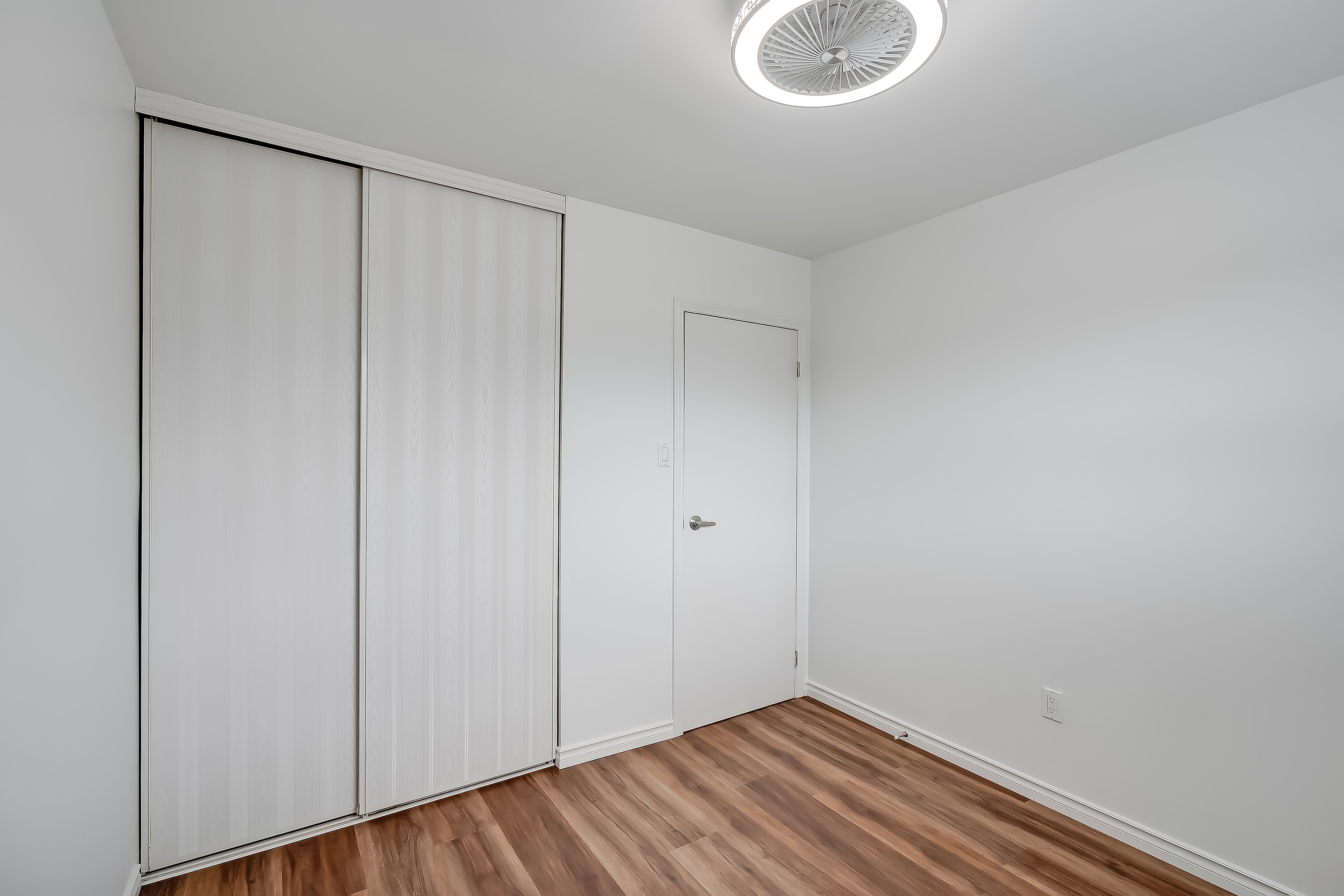  Updated Port Credit Townhome - 物件實景