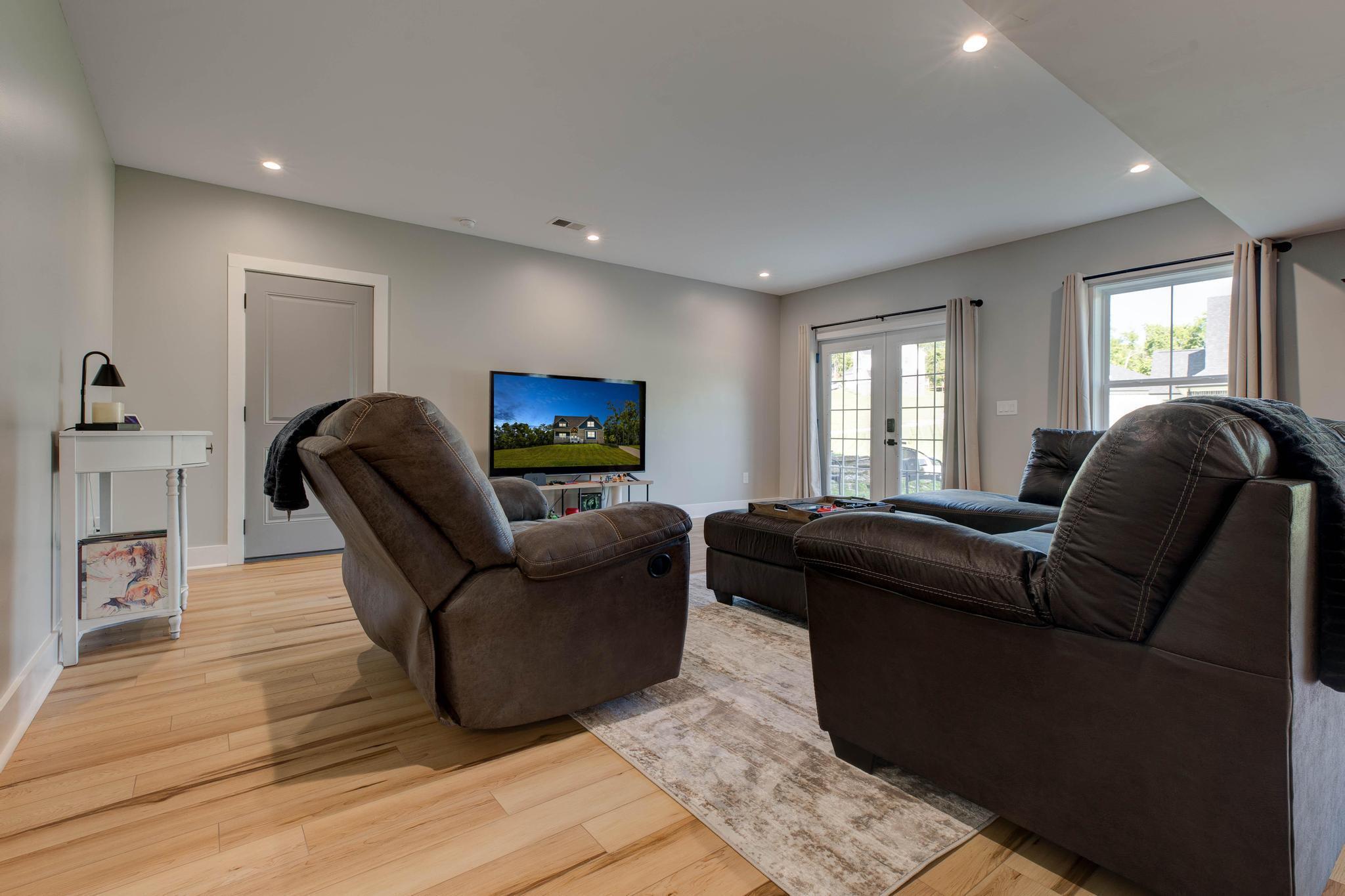 Richmond, Kentucky, 40475, United States, 4 Bedrooms Bedrooms, ,6 BathroomsBathrooms,Residential,For Sale,1971513