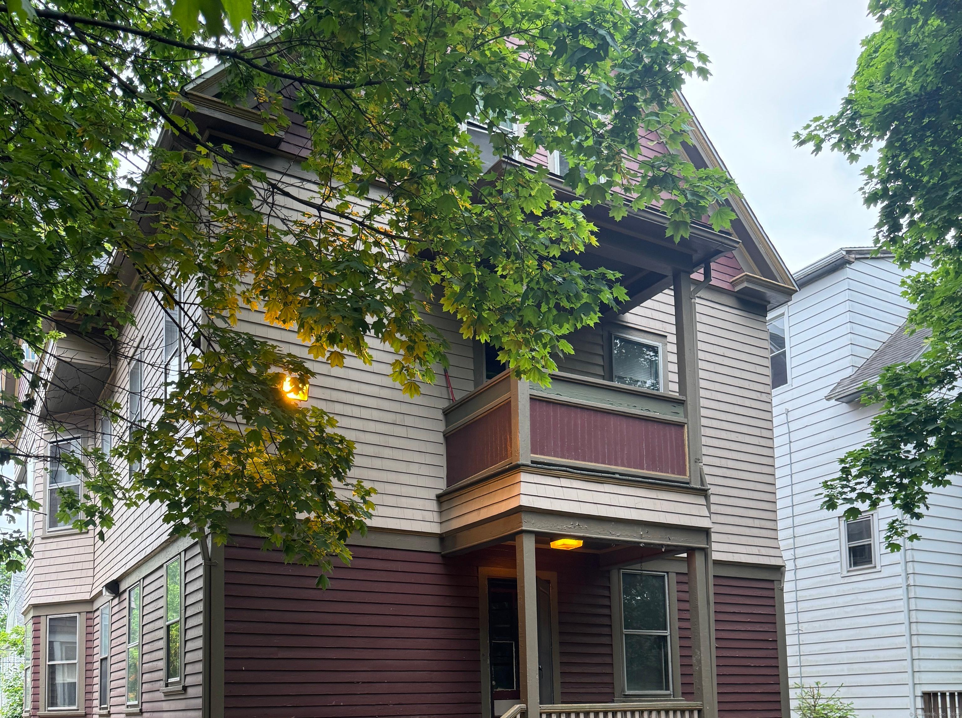 New Haven, Connecticut, 06511, United States, 8 Bedrooms Bedrooms, ,3 BathroomsBathrooms,Residential,For Sale,1992477