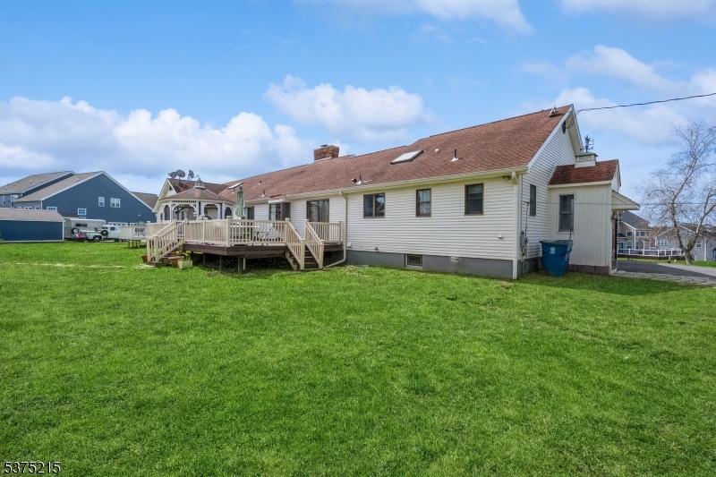 Raritan Twp., New Jersey, 08822, United States, 5 Bedrooms Bedrooms, ,3 BathroomsBathrooms,Residential,For Sale,1908572