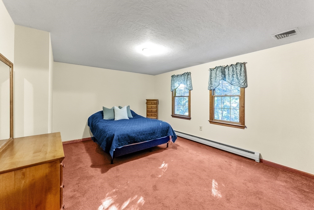 Bridgewater, Massachusetts, 02324, United States, 3 Bedrooms Bedrooms, ,2 BathroomsBathrooms,Residential,For Sale,1940785