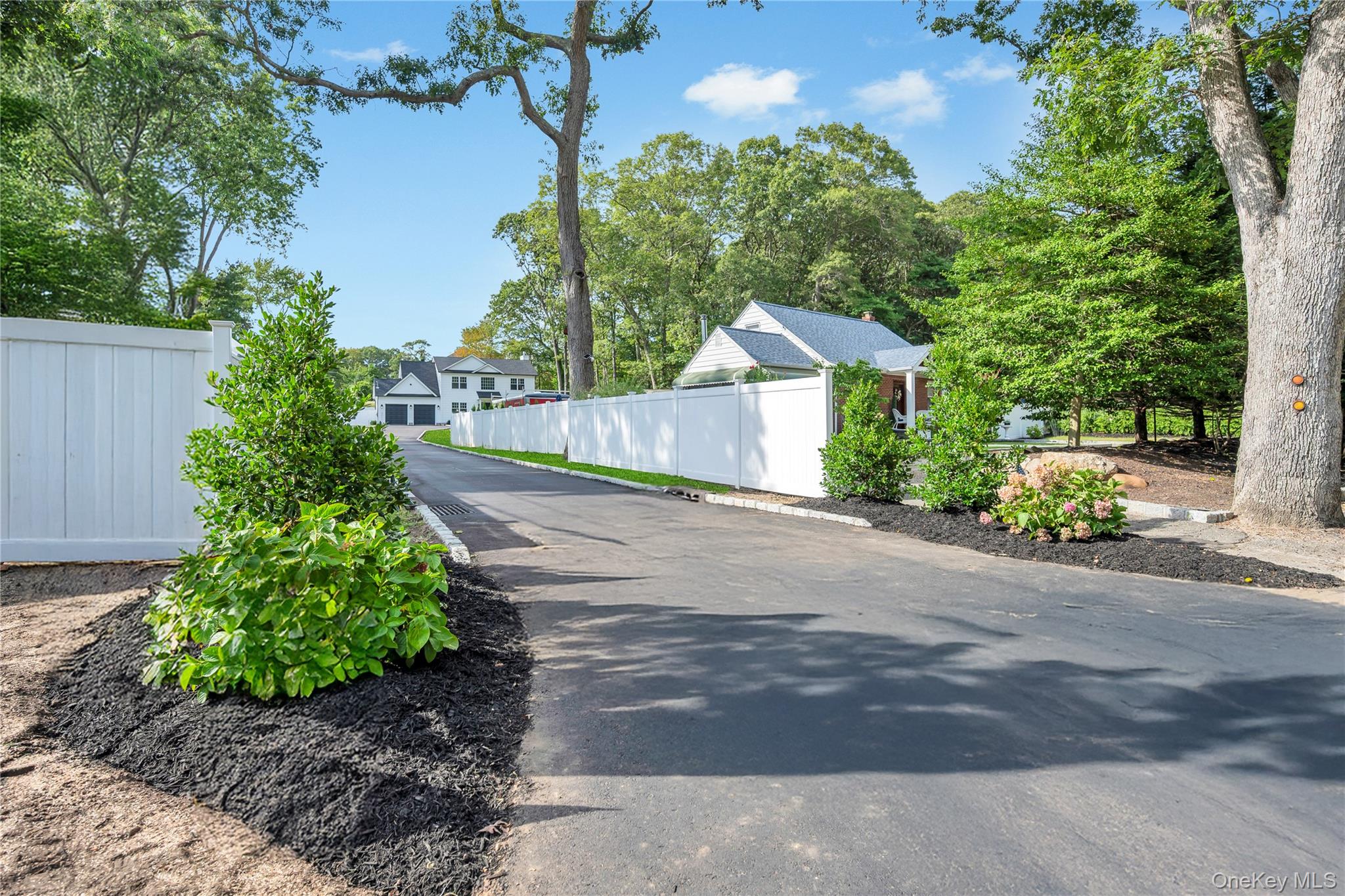 Smithtown, New York, 11787, United States, 4 Bedrooms Bedrooms, ,3 BathroomsBathrooms,Residential,For Sale,1934654