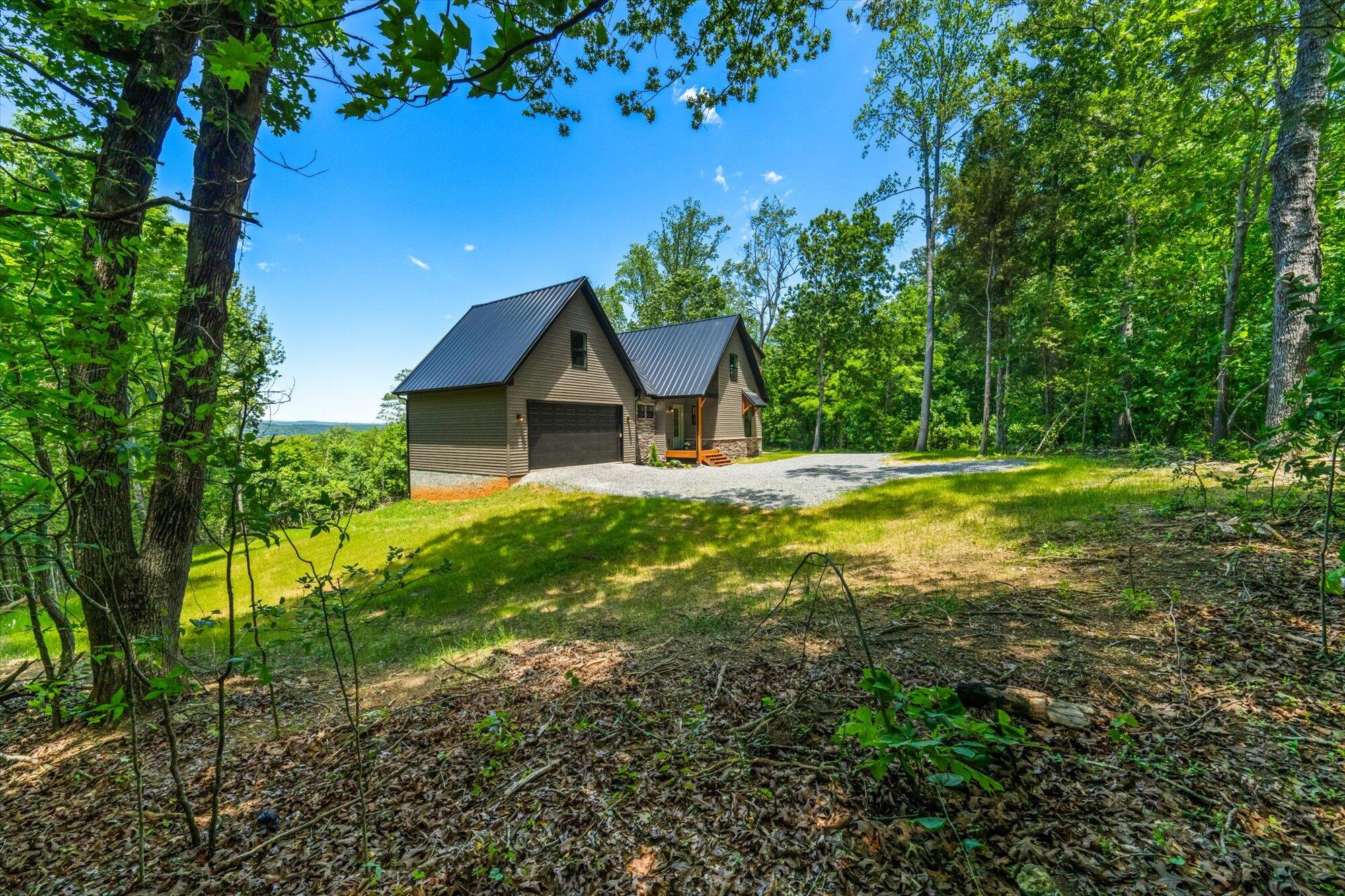 Ten Mile, Tennessee, 37880, United States, 3 Bedrooms Bedrooms, ,3 BathroomsBathrooms,Residential,For Sale,1878796
