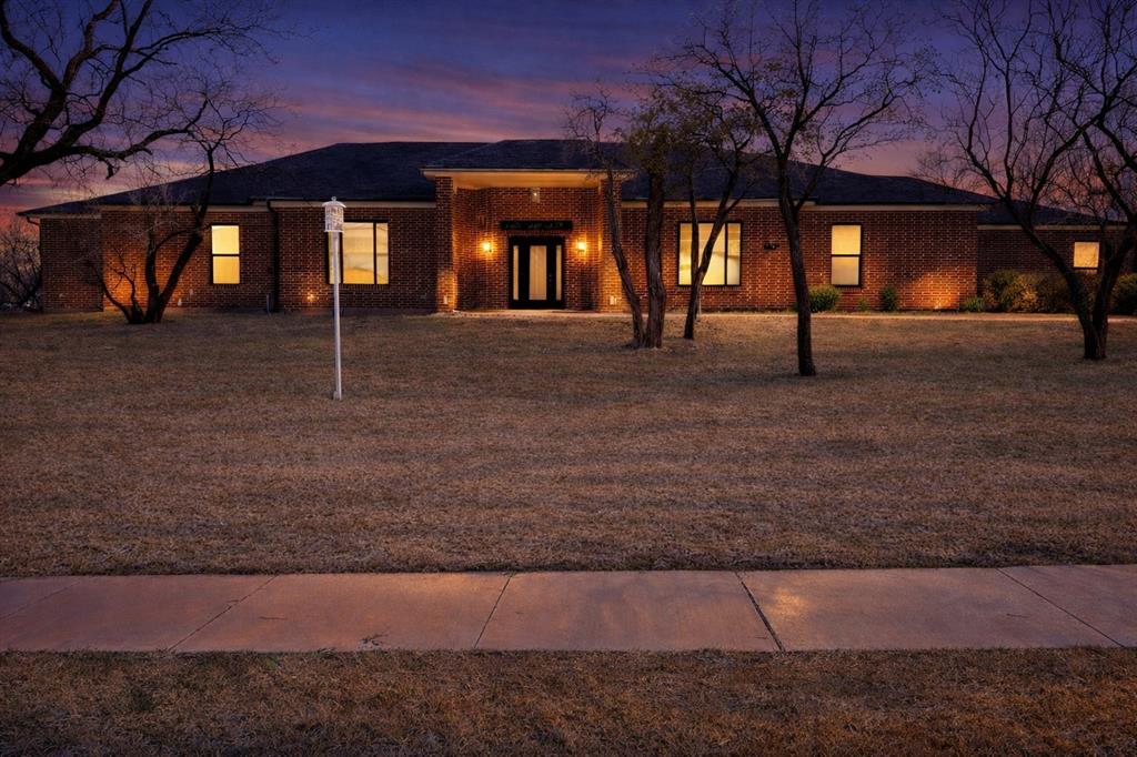 Cedar Hill, Texas, 75104, United States, 3 Bedrooms Bedrooms, ,3 BathroomsBathrooms,Residential,For Sale,2019562