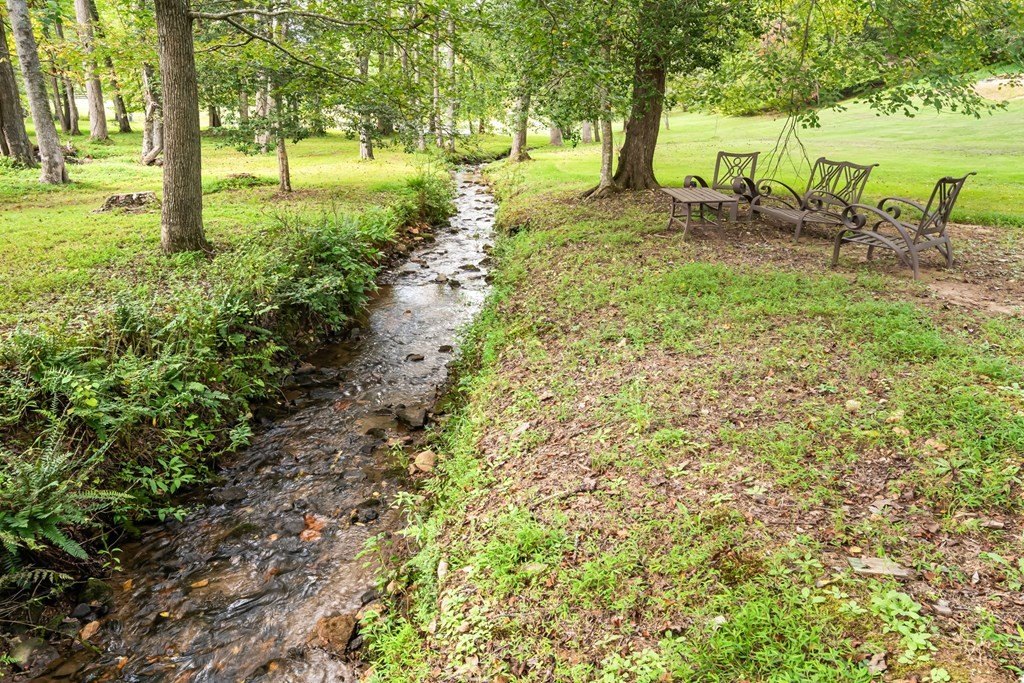 Hiawassee, Georgia, 30546, United States, 4 Bedrooms Bedrooms, ,4 BathroomsBathrooms,Residential,For Sale,1975098