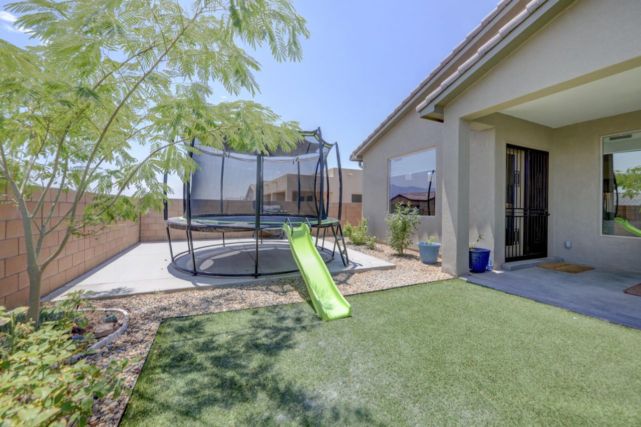 Rio Rancho, New Mexico, 87144, United States, 4 Bedrooms Bedrooms, ,3 BathroomsBathrooms,Residential,For Sale,1895660