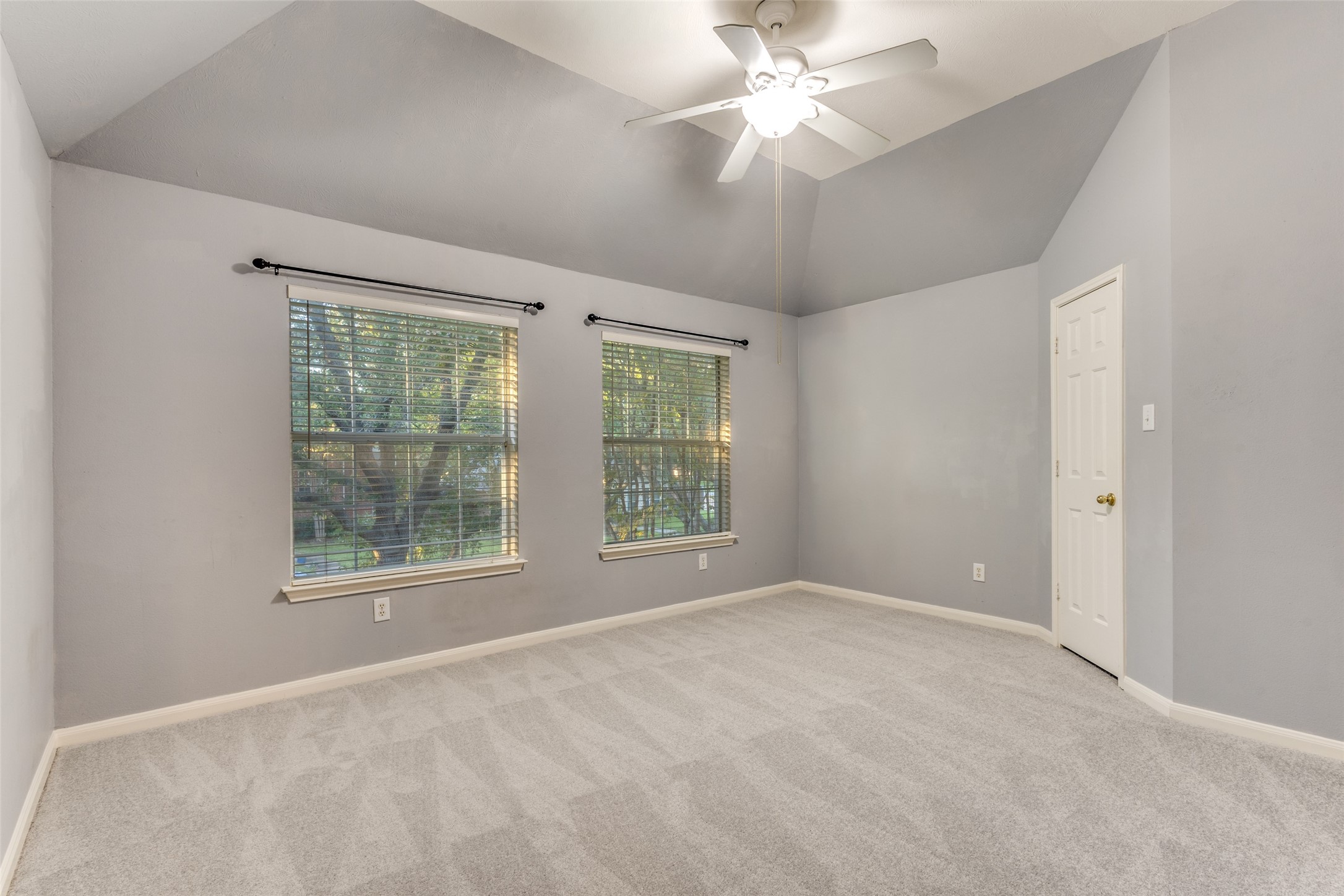 Richardson, Texas, 75082, United States, 4 Bedrooms Bedrooms, ,3 BathroomsBathrooms,Residential,For Sale,1989698