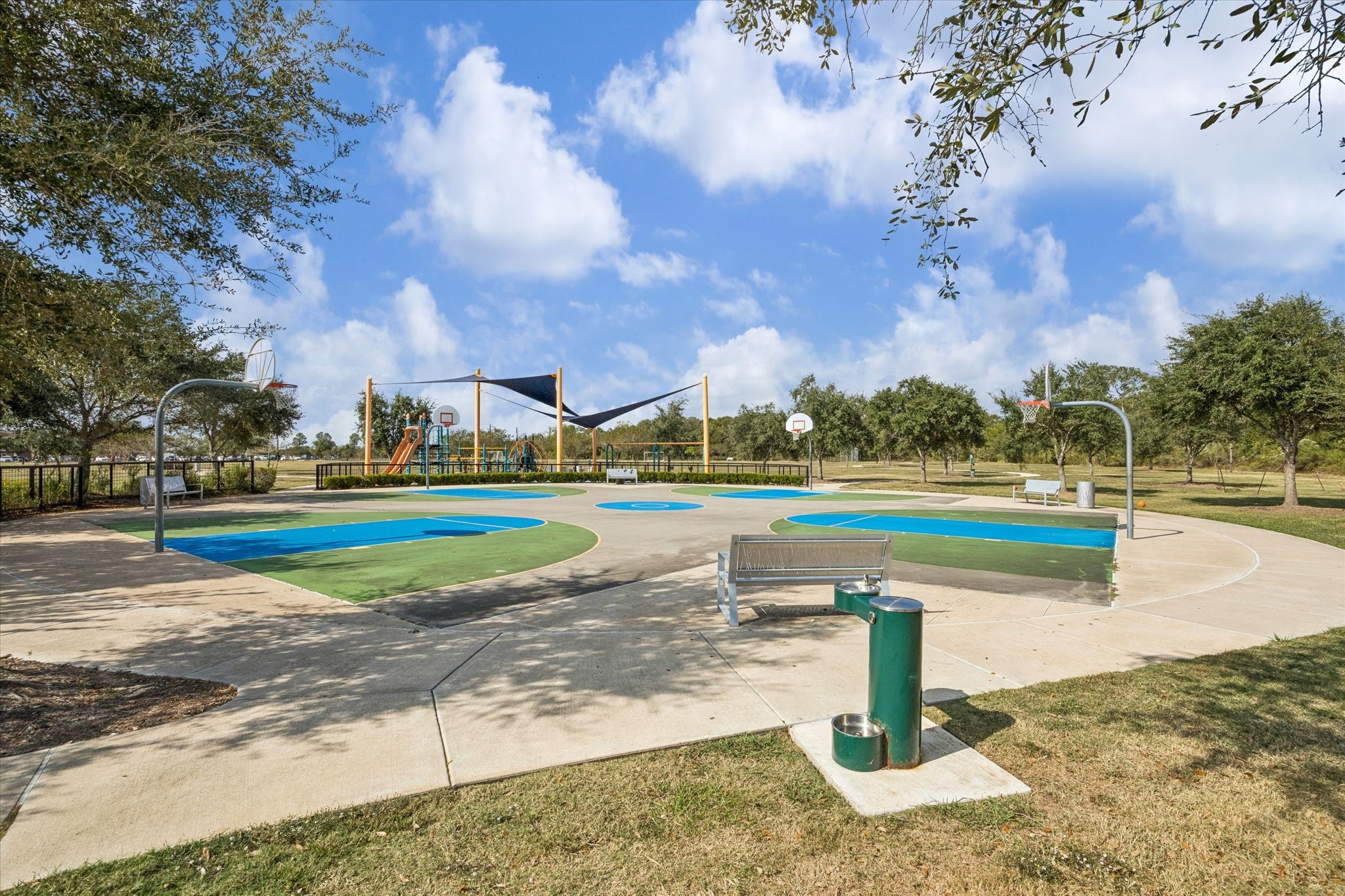  9823 Chapman Trail - 物件實景