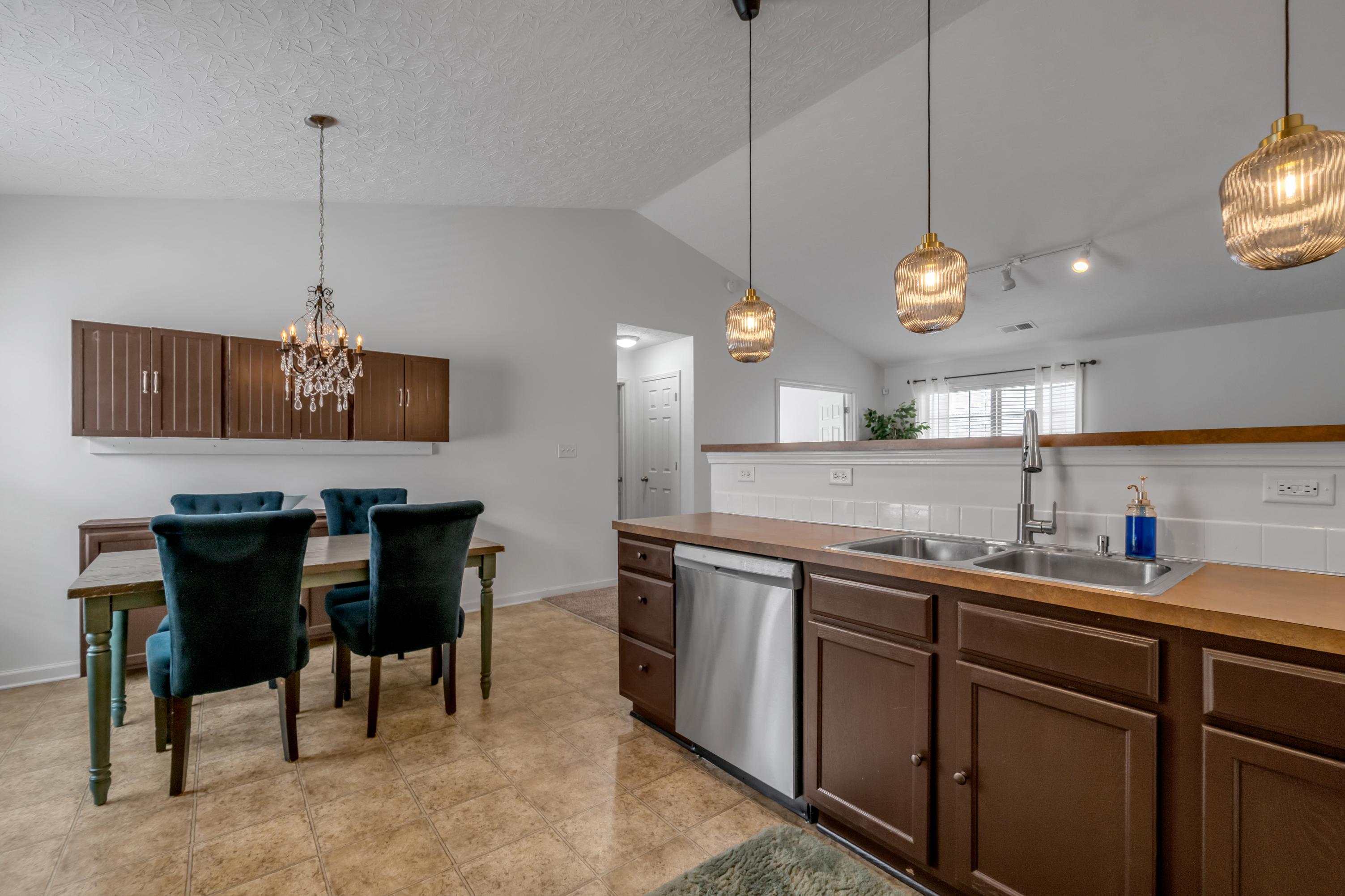  944 Winding Oak Trail - 物件實景