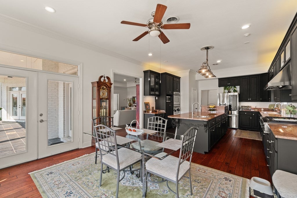 OXFORD, Mississippi, 38655, United States, 5 Bedrooms Bedrooms, ,6 BathroomsBathrooms,Residential,For Sale,1858310