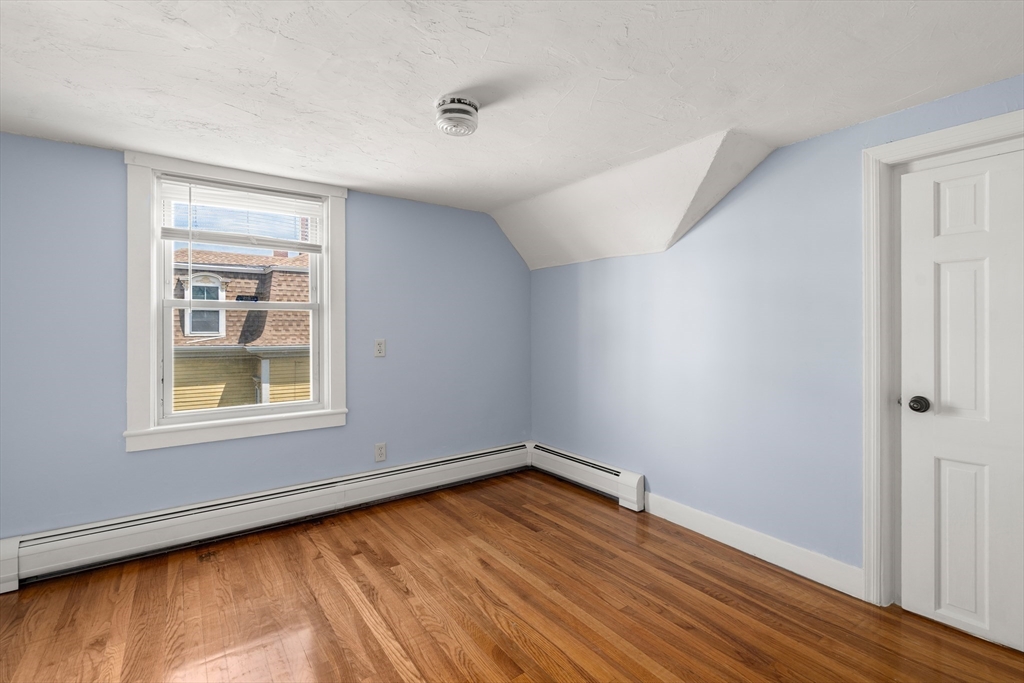 New Bedford, Massachusetts, 02740, United States, 4 Bedrooms Bedrooms, ,3 BathroomsBathrooms,Residential,For Sale,1897669
