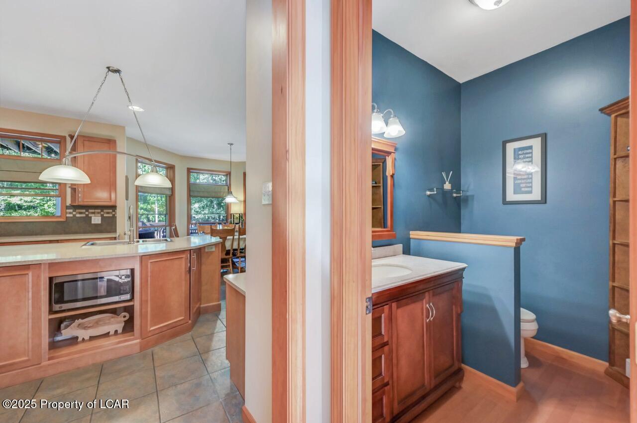 Mountain Top, Pennsylvania, 18707, United States, 4 Bedrooms Bedrooms, ,5 BathroomsBathrooms,Residential,For Sale,1944925