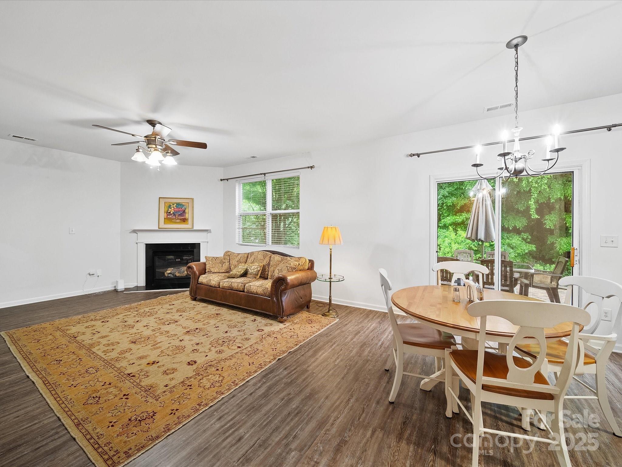 Matthews, North Carolina, 28105, United States, 4 Bedrooms Bedrooms, ,3 BathroomsBathrooms,Residential,For Sale,1865388