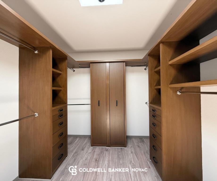 Atizapán de Zaragoza, Estado de méxico, 52936, Mexico, 4 Bedrooms Bedrooms, ,4 BathroomsBathrooms,Residential,For Sale,1770960