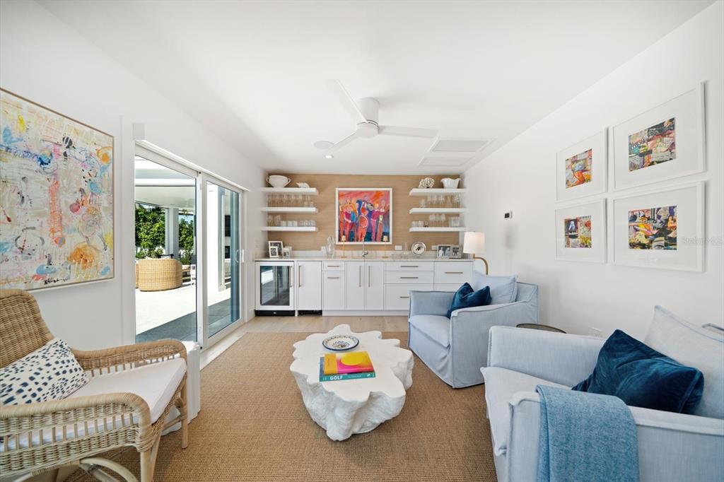 Largo, Florida, 33770, United States, 3 Bedrooms Bedrooms, ,4 BathroomsBathrooms,Residential,For Sale,1989168