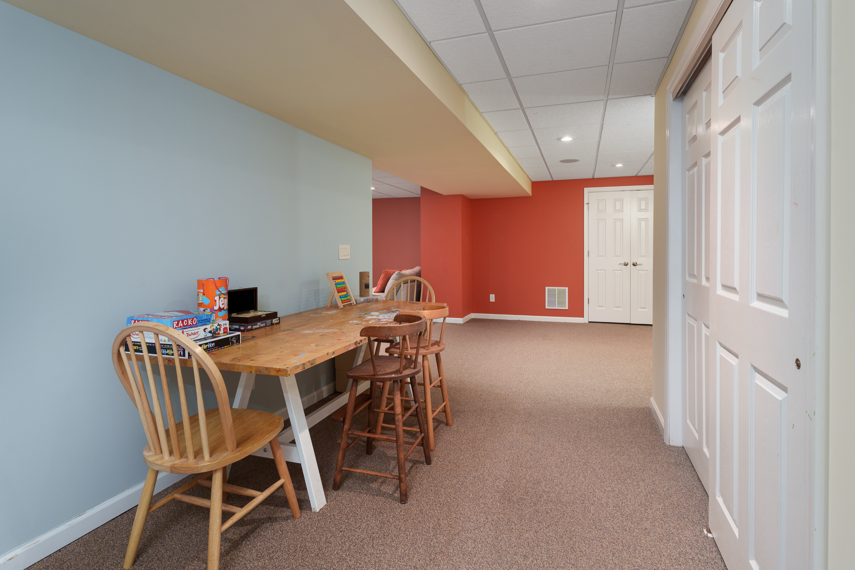  Kingsbrook Cul-de-Sac Home With 5 Bedrooms and a Finished Basement - 物件實景