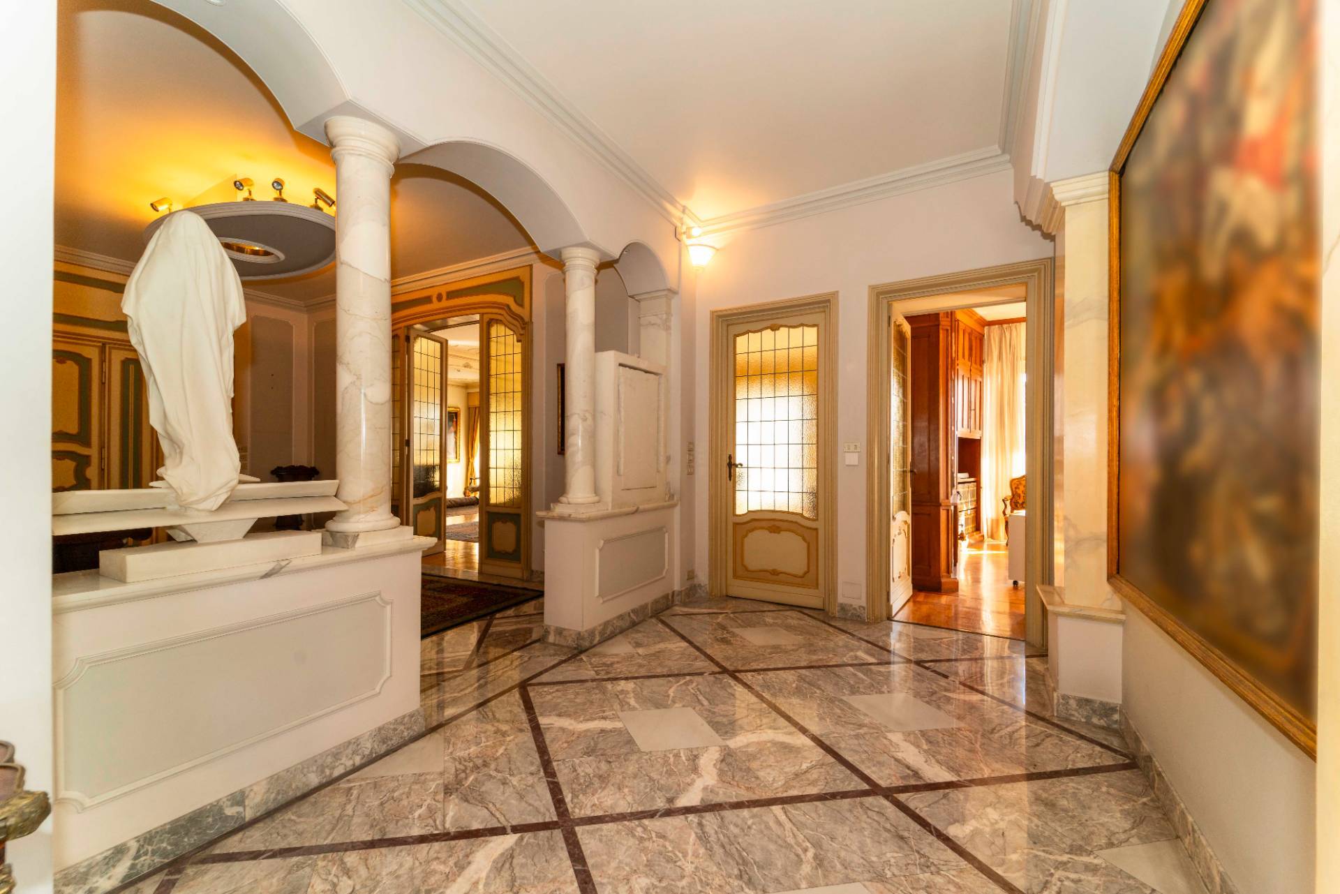 Torino, Torino, 10100, IT, 4 Bedrooms Bedrooms, ,3 BathroomsBathrooms,Residential,For Sale,1989083