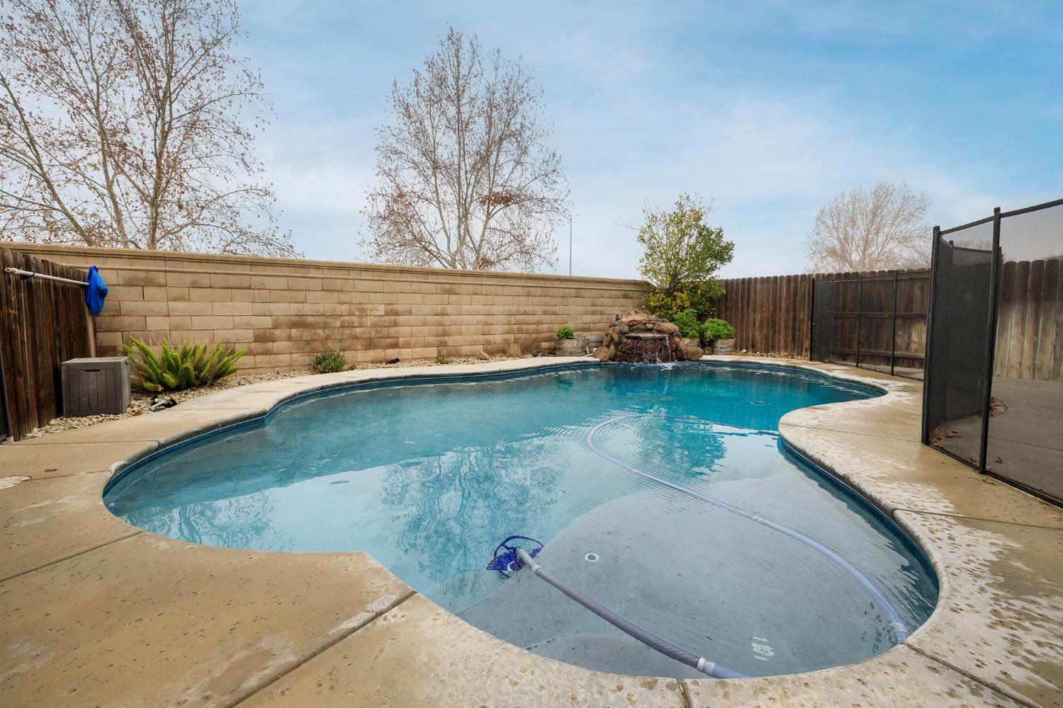 Newman, California, 95360, United States, 4 Bedrooms Bedrooms, ,3 BathroomsBathrooms,Residential,For Sale,2005168