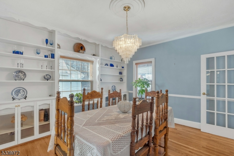 West Orange Twp., New Jersey, 07052, United States, 6 Bedrooms Bedrooms, ,4 BathroomsBathrooms,Residential,For Sale,1934575