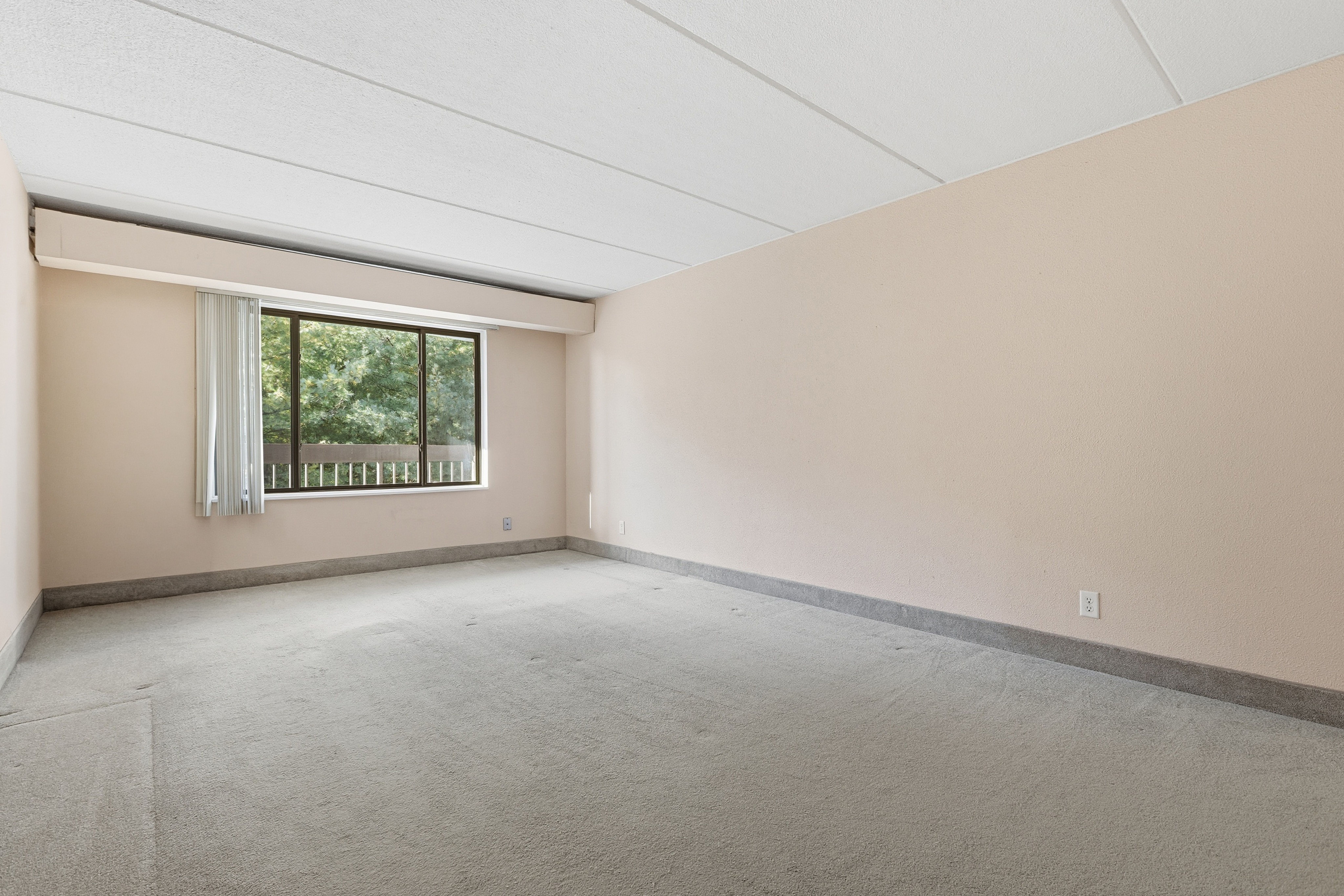  1500 Worcester Road, Framingham, MA 01702 - 物件實景