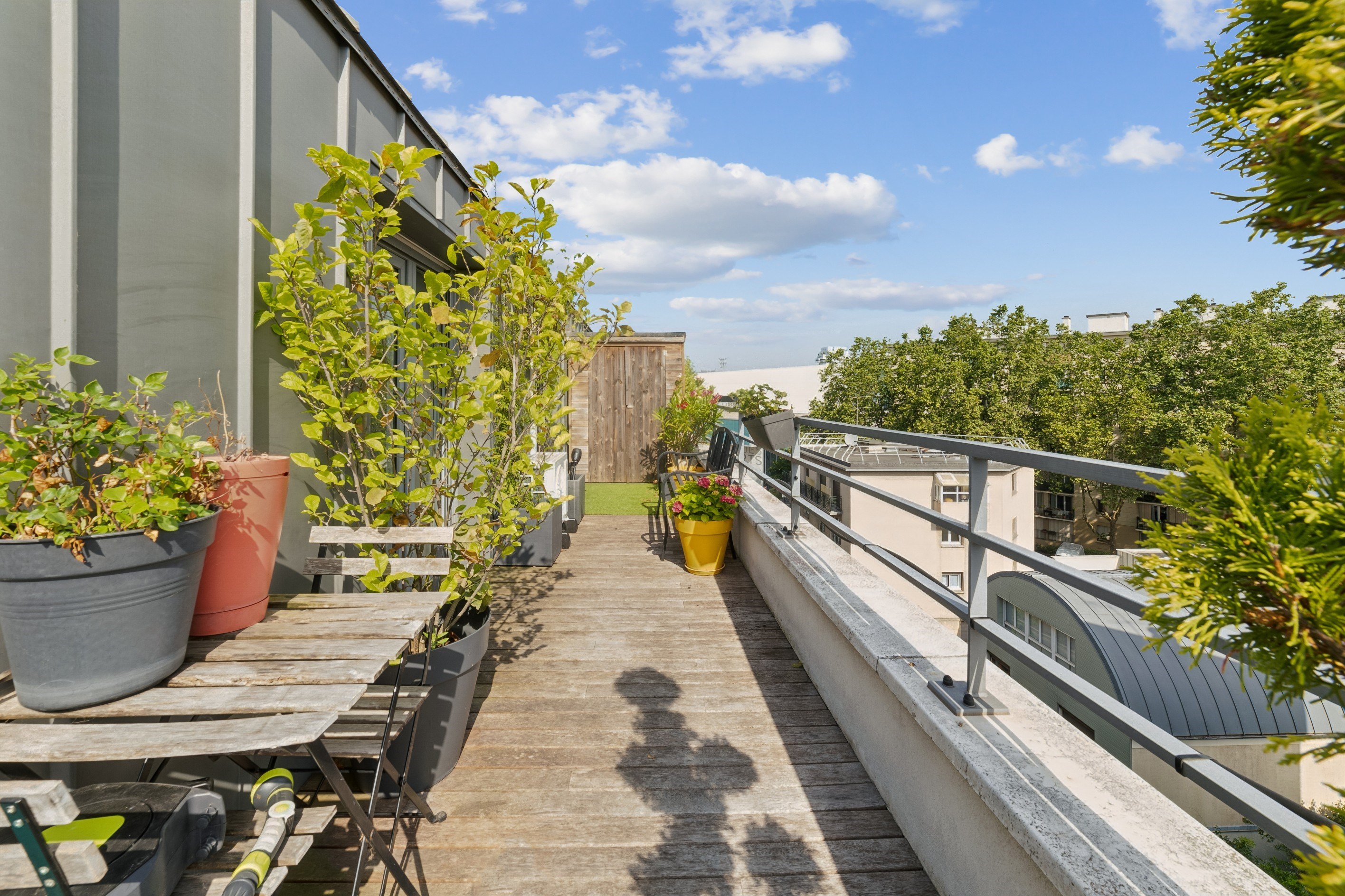  Issy-les-Moulineaux (City Centre) – Top floor 2-bedroom apartment with terrace … - 物件實景