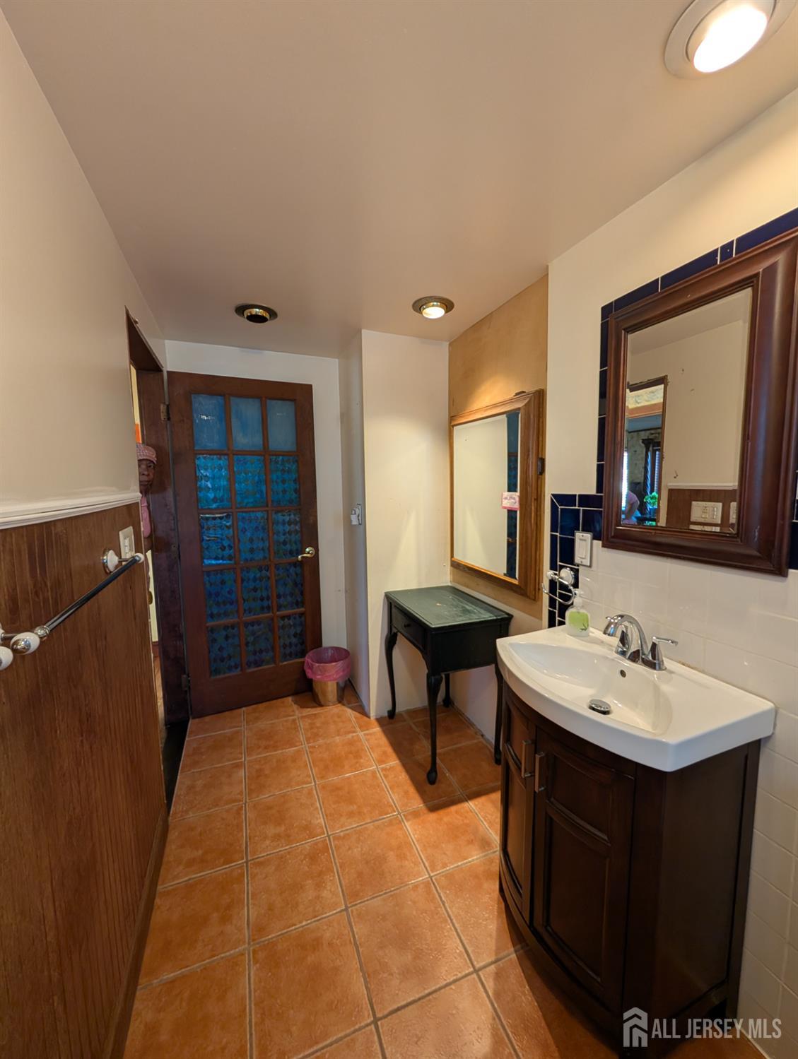 Old Bridge, New Jersey, 08857, United States, 3 Bedrooms Bedrooms, ,2 BathroomsBathrooms,Residential,For Sale,1849014