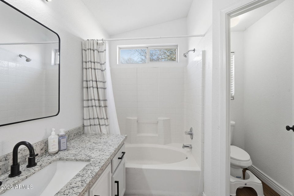 Chandler, Arizona, 85286, United States, 4 Bedrooms Bedrooms, ,2 BathroomsBathrooms,Residential,For Sale,2013567