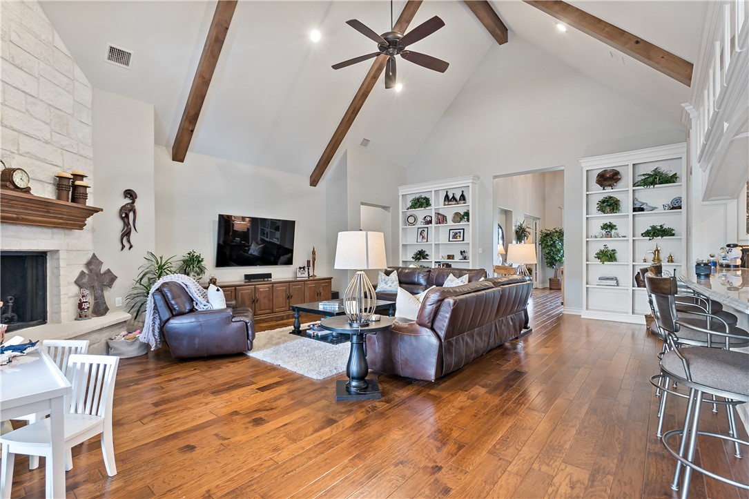 College Station, Texas, 77845, United States, 6 Bedrooms Bedrooms, ,7 BathroomsBathrooms,Residential,For Sale,1794903