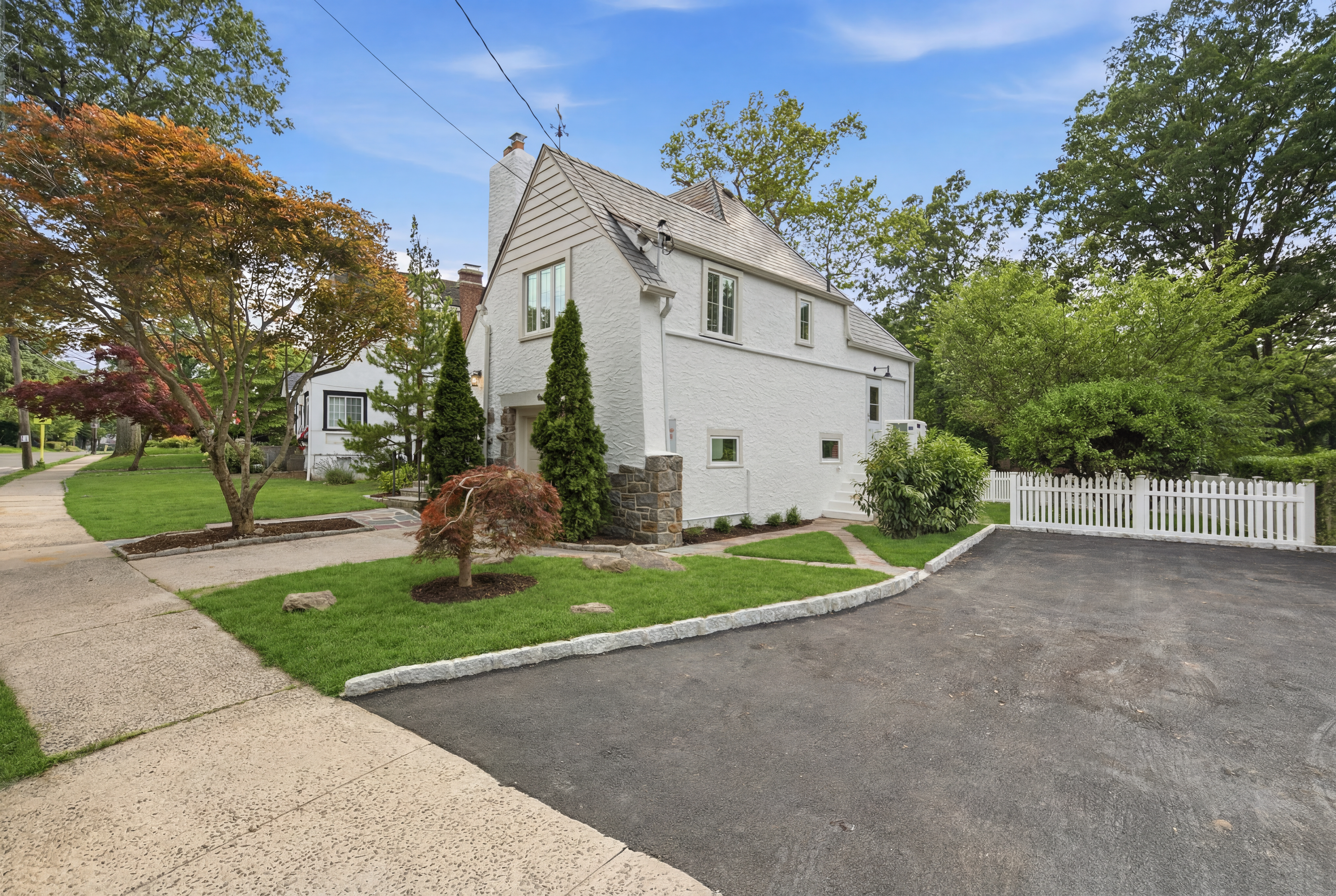  Beautifully Renovated Rye Tudor - 物件實景